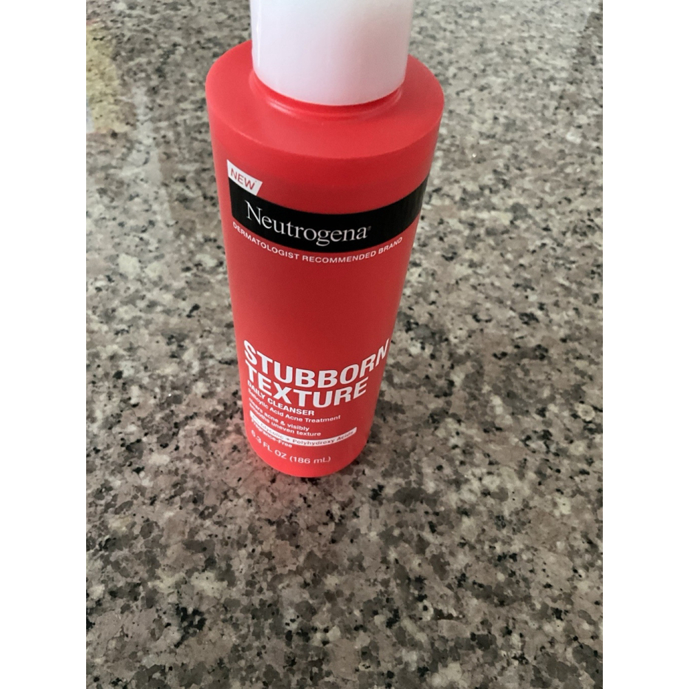 NEW ~ Neutrogena Stubborn Texture Acne Daily Cleanser 4% Glycolic, 6.3 fl oz - Picture 2 of 9